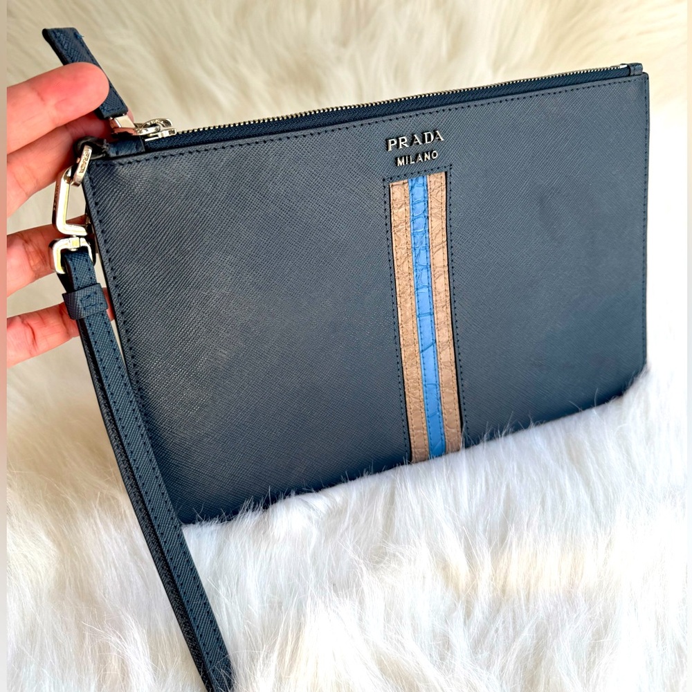SOLD‼️Prada Clutch mens